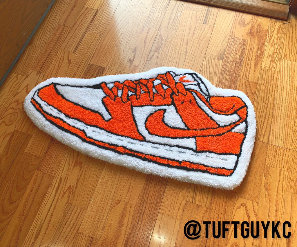 TuftGuyKC's tweet photo. Custom Nike Dunk Rug 🔥🔥🔥🔥

#rug #rugs #customrugs #tuftguykc #tufting #tuftart #KC #KCMO #designerrugs #nike #dunk #sneakerhead #kicks #gotum #kckicks #kcsneakerhead #dunks #shoecloset #shoes #shoesaddict #sneaker https://t.co/dLfwjdVMNh