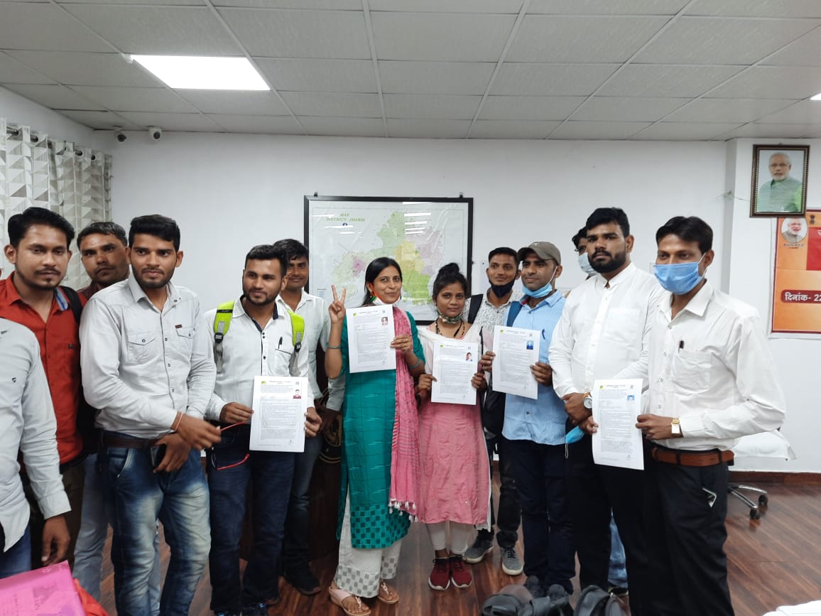 सफलता किसी शेयर की मोहताज नही होती,✌️
#joining_latter
<a href="/spshahibjp/">Surya Pratap Shahi</a> <a href="/myogiadityanath/">Yogi Adityanath</a> 
शुचिता और पारदर्शिता से भर्ती पूर्ण कराने के लिए माननीय योगी जी का बहुत बहुत धन्यवाद ,एवं आभार🙏