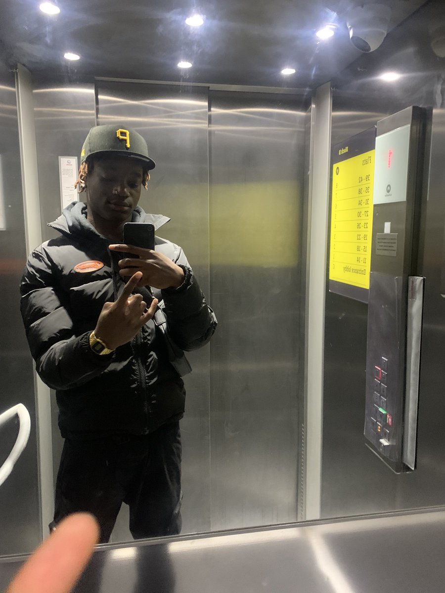 stillbalaa's tweet photo. puffer szn❤️‍🔥 https://t.co/cK1gEeAnHg