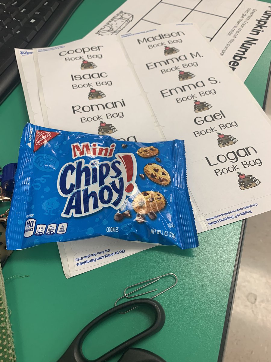 Thank you <a href="/MarisaCurtis/">Marisa Curtis</a> for helping me today due to printing technicalities!  &amp; the cookies were the perfect surprise! 💛