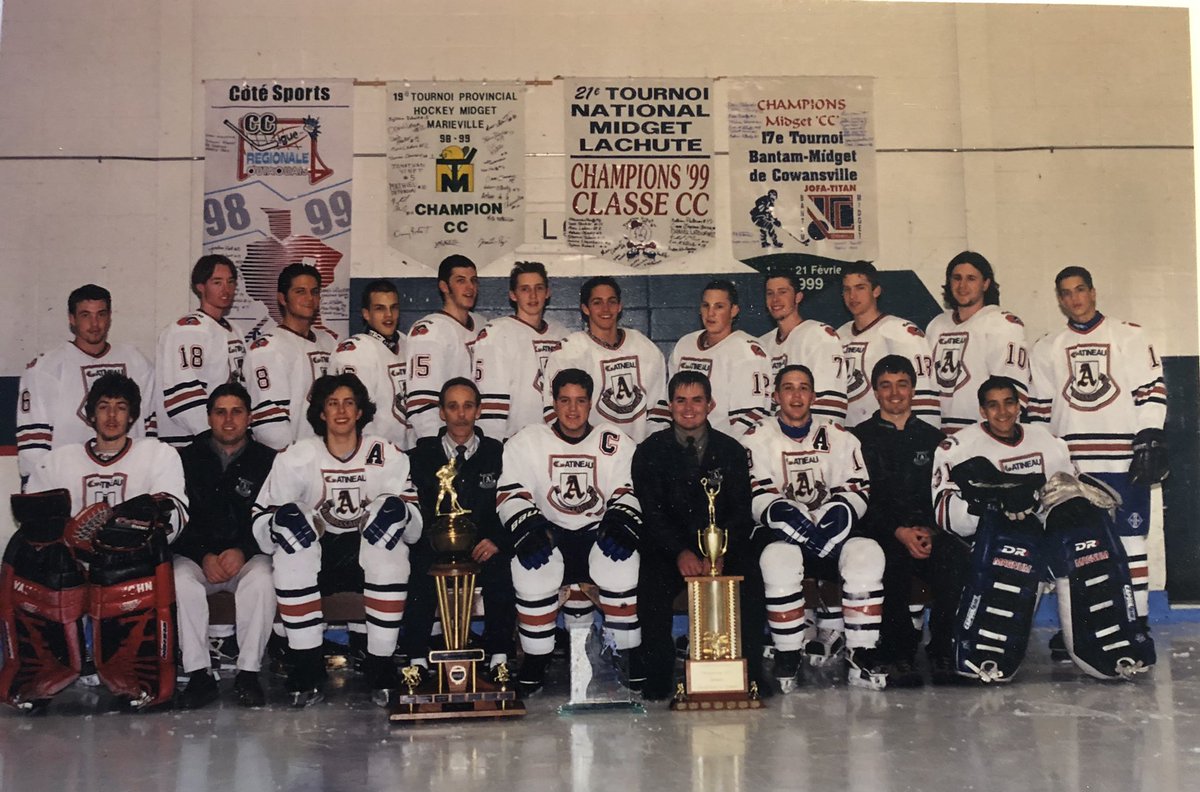 50buts's tweet photo. Quelle équipe ! ♥️🏒
Ambassadeur de Gatineau 1998-99
Mes cheveux 🤯
Fiche incluant tournois et séries :
40V-10D-2N
Moyennes : 4,83 BP
1,85 BC
Champions tournois 🏆 :
- Marieville
- Lachute
- Cowansville
Champions des séries 🏆 https://t.co/ktD8YnXAgr