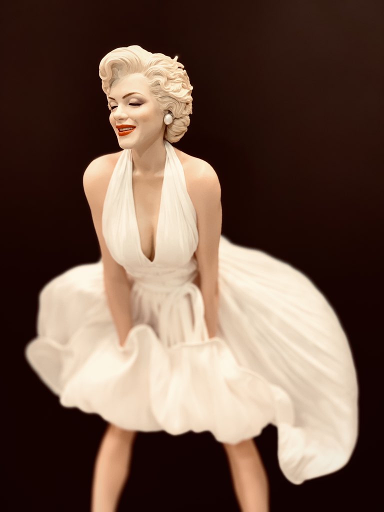 SECTION_23's tweet photo. Couple of new additions #TCCStatues #TheCapturedCollective https://t.co/BMUoBP3BAE