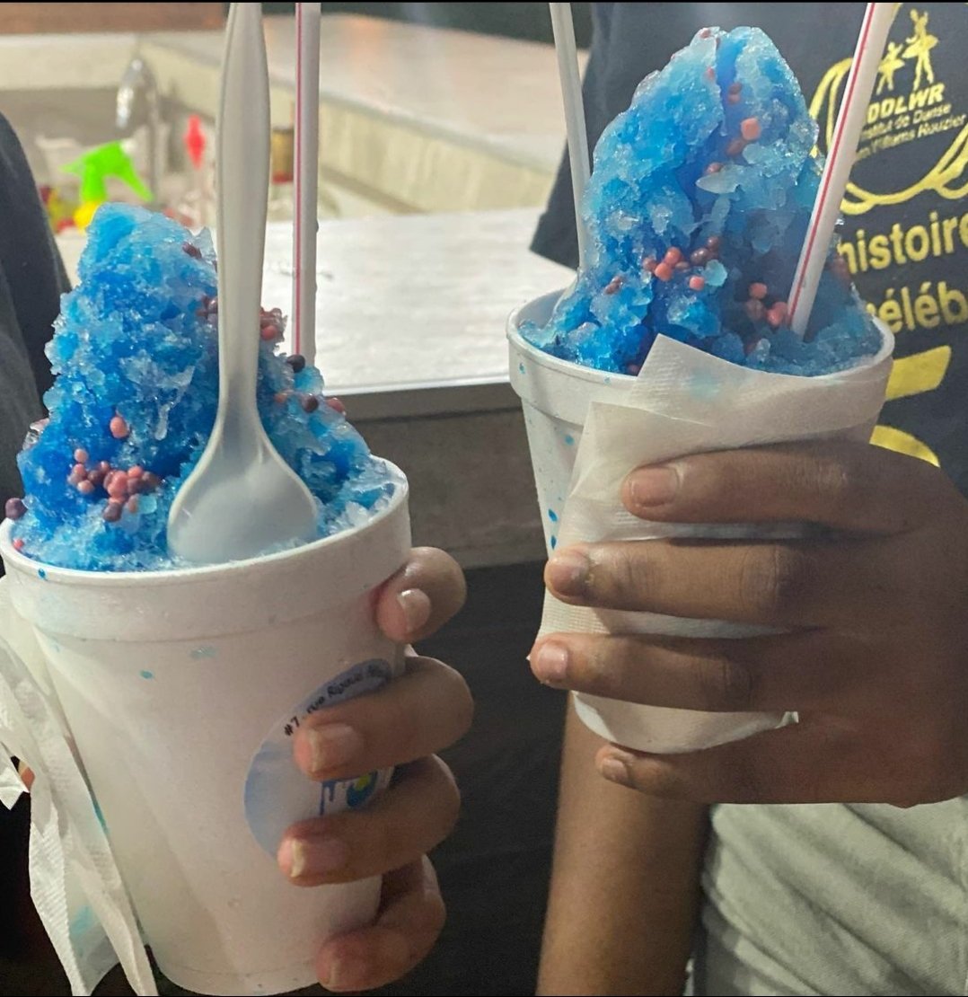 sno_izz's tweet photo. SOUR STRAWBERRY & BLUEBERRY 🍓 🫐#fresco @sno_izz plus #football @fc_toro combinaison #gagnantgagnant 🍧⚽️🇭🇹💦
❗ouvert tous les jours 11h à 7h pour votre #pausesaveur #pauserelax #pausefraicheur #shaveice
#snoballs
#haiti 🇭🇹 💦 🌴 https://t.co/tI1qQEylAj