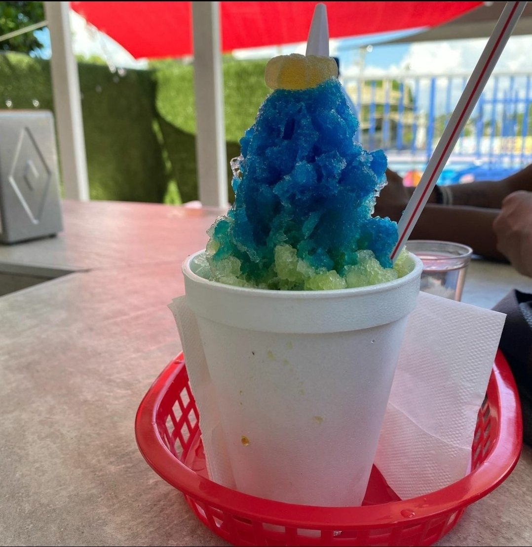 sno_izz's tweet photo. SOUR STRAWBERRY & BLUEBERRY 🍓 🫐#fresco @sno_izz plus #football @fc_toro combinaison #gagnantgagnant 🍧⚽️🇭🇹💦
❗ouvert tous les jours 11h à 7h pour votre #pausesaveur #pauserelax #pausefraicheur #shaveice
#snoballs
#haiti 🇭🇹 💦 🌴 https://t.co/tI1qQEylAj