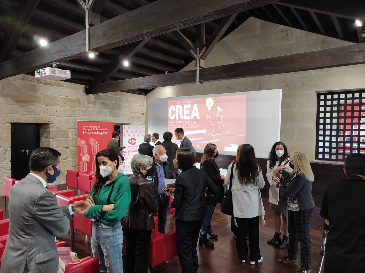 eusumogal's tweet photo. 🔝 A Universidade de Vigo e Aje Pontevedra entregaron hoxe os premios do certame CREA Economía Social, organizados co apoio da Xunta de Galicia e #Eusumo. 🎖️

👉 https://t.co/mwKKtj9VbJ https://t.co/k0k6Xt9hO7