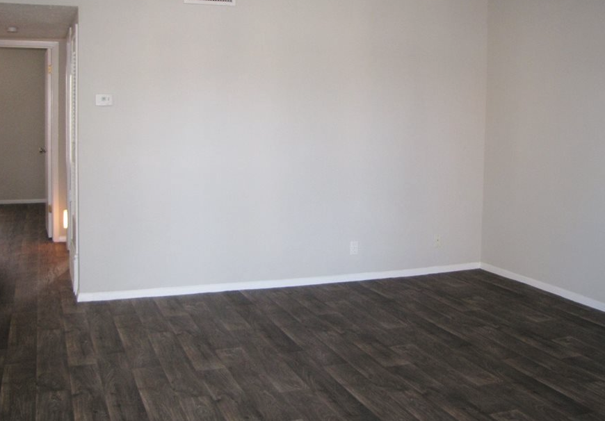 FindMeAPlace's tweet photo. 1Bed-1Bath
Sqft 630
$1,104
 -DM us with your name&amp;number to have an agent call you

Apartment Amenities
Spacious Closets
Stainless Steel Appliances
Updated Apartment Interiors
Faux Wood Flooring

Call us(512)494-4343

AA-02134
*Hablamos Español* Llámanos: (512) 222-5509 https://t.co/PvmYfYkZjm