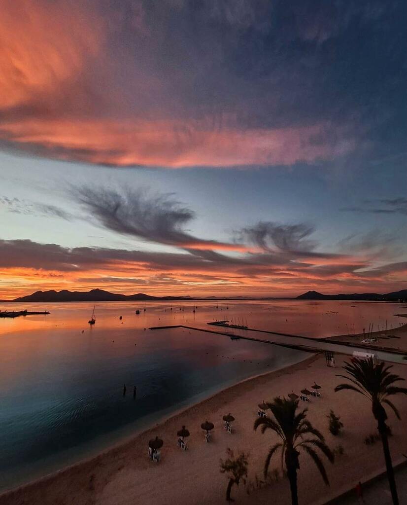 InstagramersMA's tweet photo. Bona tarda!!!
La menció d'avui és per aquesta fotografia de @roberth.medinachica
Vos convidam a visitar la seva galeria!!!
#igersmallorca #igersbalears #igersspain #igers #illesbalears #mallorca #mallorcaisland #mallorcaparadise #mallorcamagic #mallor… https://t.co/2KdjLH6VIF https://t.co/Ok92gNeejK