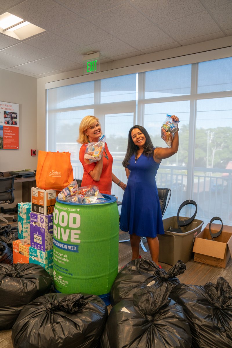 smith_associate's tweet photo. Smith Gives Back to the St. Petersburg Free Clinic!
Thank you to the agents who donated & who volunteered to pack. A special shoutout goes to Liz Heinkel for organizing the drive & event and to Sofia Beigel for her immense helping hand! #SmithIsHome #SmithGivesBack #SmithCares https://t.co/6JG9LfgRla