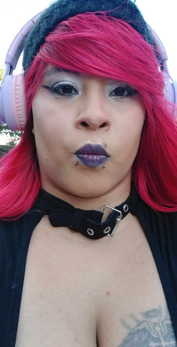 TheGothQueen88's tweet photo. Who said that an older ass women can't be emo, goth?? #goth #emo #gothic #women #gothaesthetic #gothgirl #dark #scene #alternative #emogirl https://t.co/aVjJa7iRVR