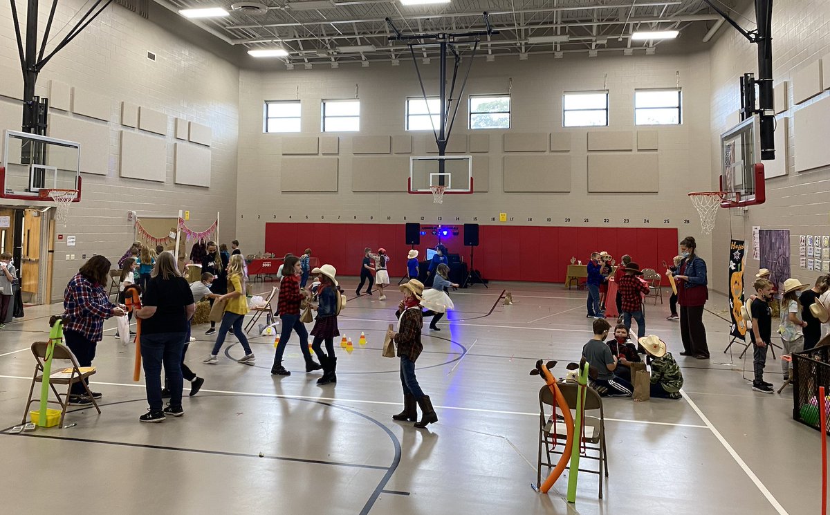 bkochinsky's tweet photo. Everyone at @JacksonEl_CCSD had a great time at the ROCKS Rodeo today!  The teachers put together an awesome event to reward the students' positive behavior! #yeehaw #CCRocks #WeAreCC https://t.co/XQgXoZU1kg