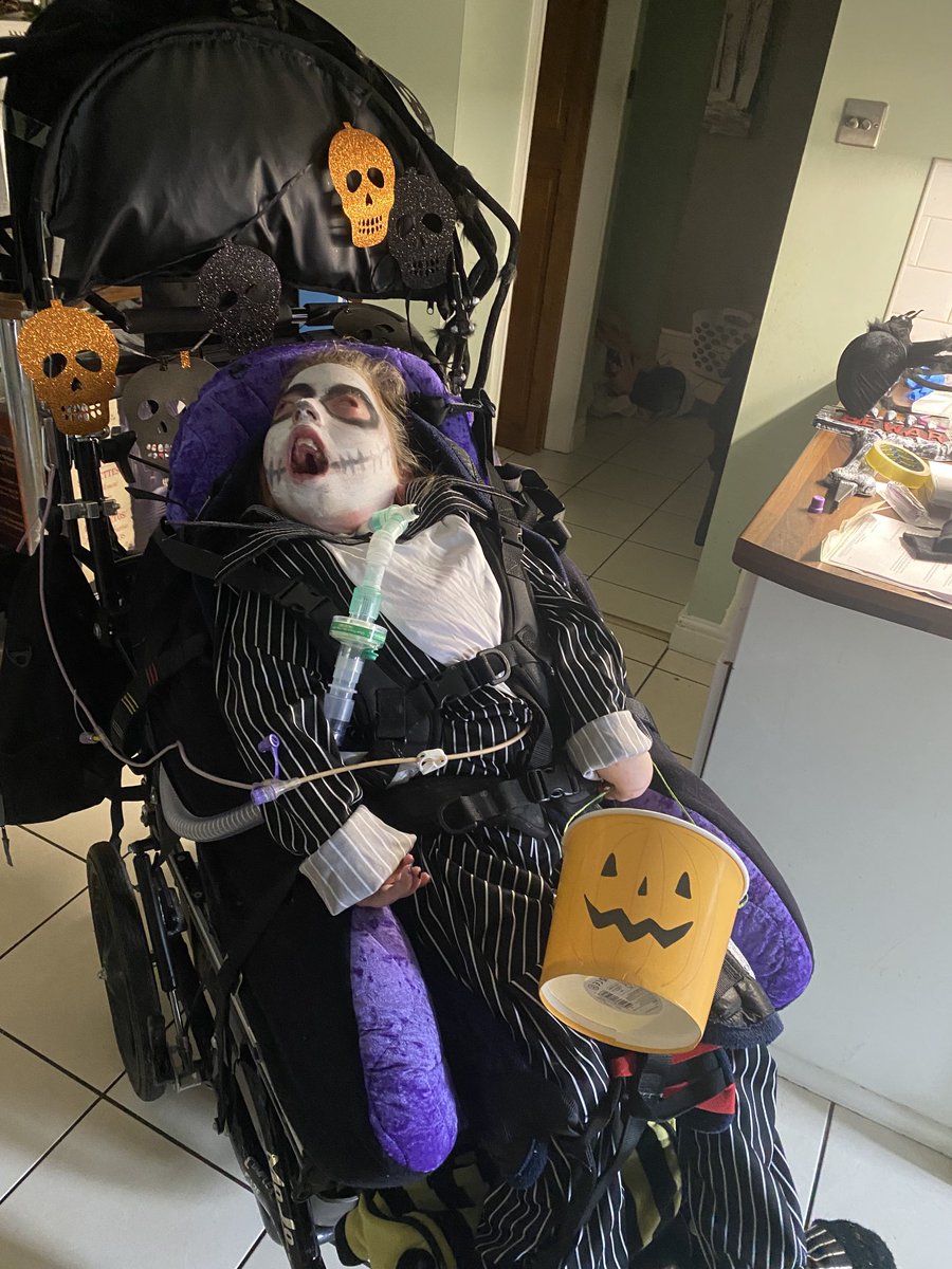 HelpHarriet's tweet image. Harriet getting ready for Halloween at Ivy House School