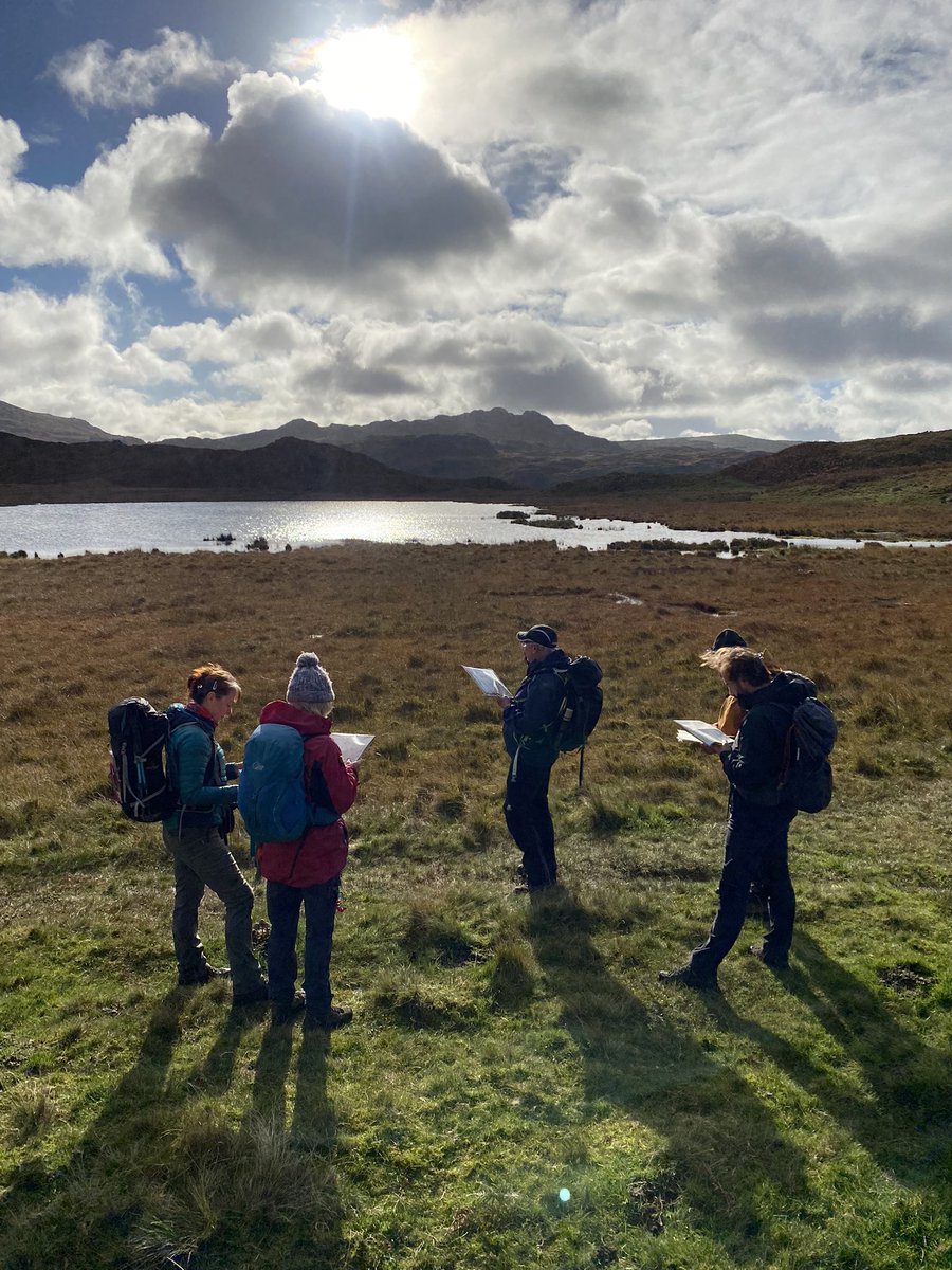 Day 2 of our Mountain Skills course at Eskdale. Learning & consolidation of contour visualisation & navigation strategy in one of the most complex landscapes in the #LakeDistrict - the knolls, gullies, crags & spurs of Stony Tarn, Cat Cove & Great How area. 
@MtnTraining https://t.co/eHyFJZoIyv
