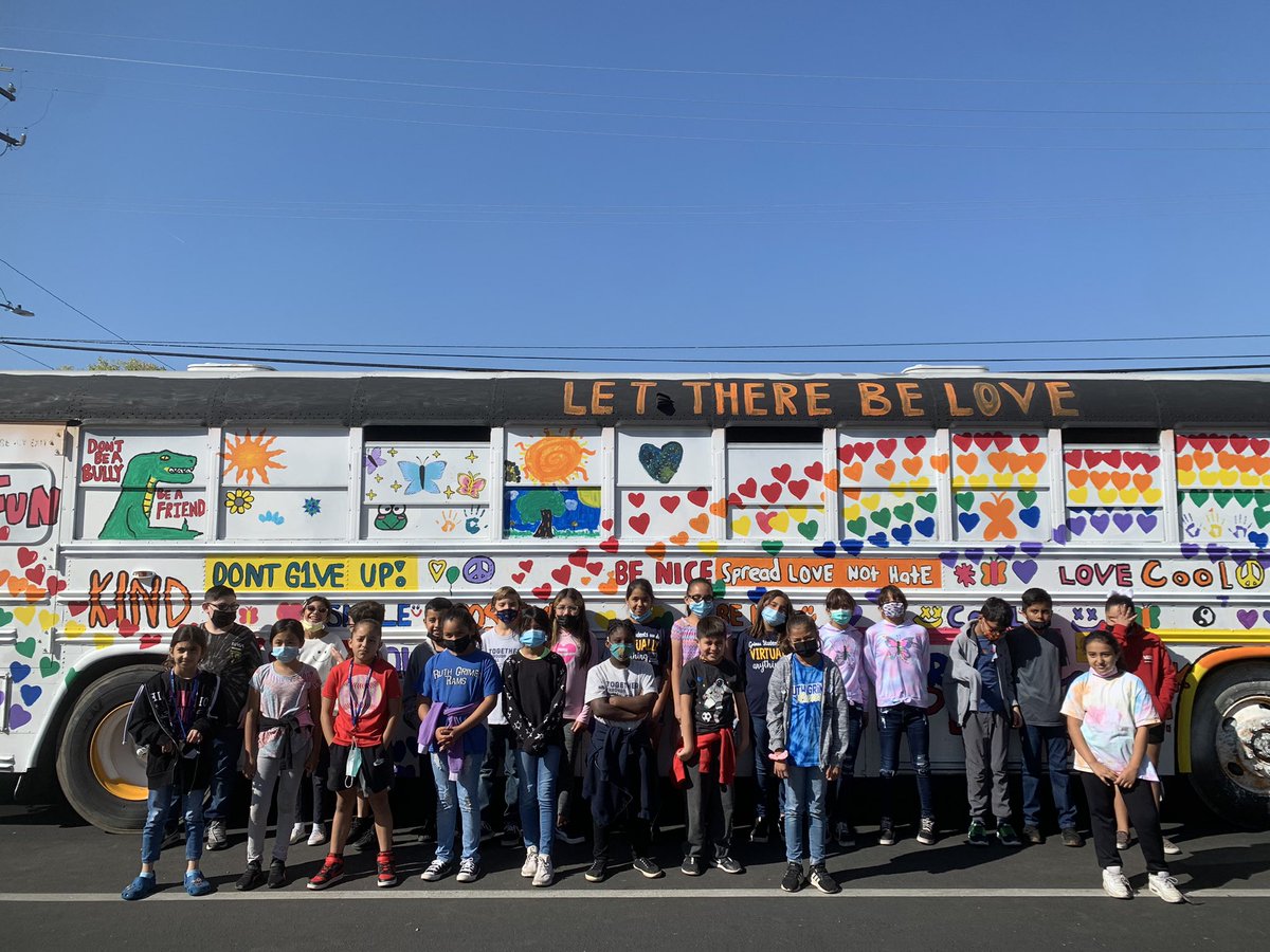 kicks2learn's tweet photo. Today we had the experience to celebrate Unity Day, with a visit from the Kindness Bus at @RuthGrimesRAMS ! #UnityDay2021 #kindnessbus #AntiBullyingWeek #cjusd #cjusdcares https://t.co/60ONgPuum8
