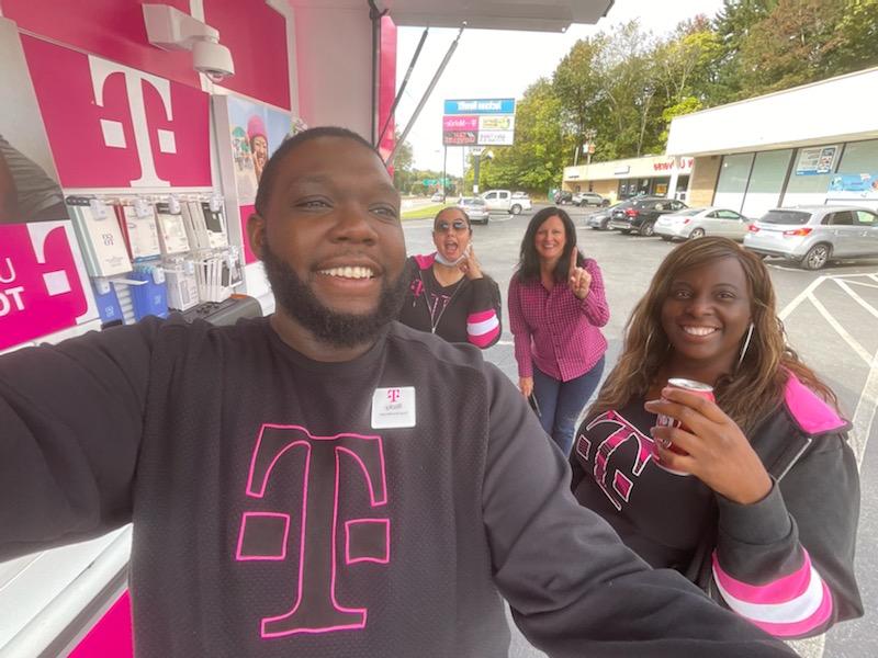 Paige Melton (@wirelessknowhow) on Twitter photo So much fun on this BEAUTIFUL day in Asheville, NC! #TMobile <a href="/slbraggs/">Sarah Braggs</a> <a href="/FrankKoutris/">Frank Koutris</a> #TMobileForBusiness So much fun on this BEAUTIFUL day in Asheville, NC! #TMobile <a href="/slbraggs/">Sarah Braggs</a> <a href="/FrankKoutris/">Frank Koutris</a> #TMobileForBusiness