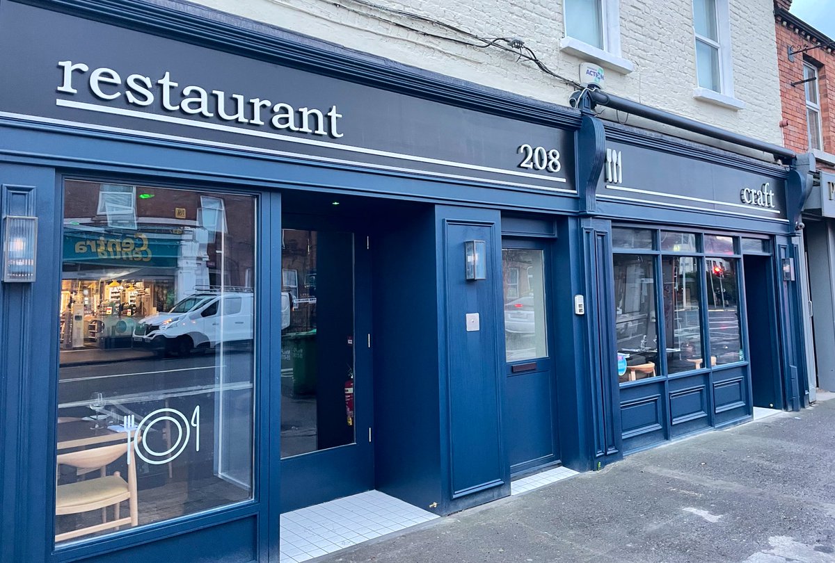 D6Cross's tweet photo. A little late on this but HUGE congrats &amp; good luck to the lovely team at @craftbistro on their refurb &amp; relaunch. A beautiful job inside &amp; out https://t.co/pbdrZhJX9A