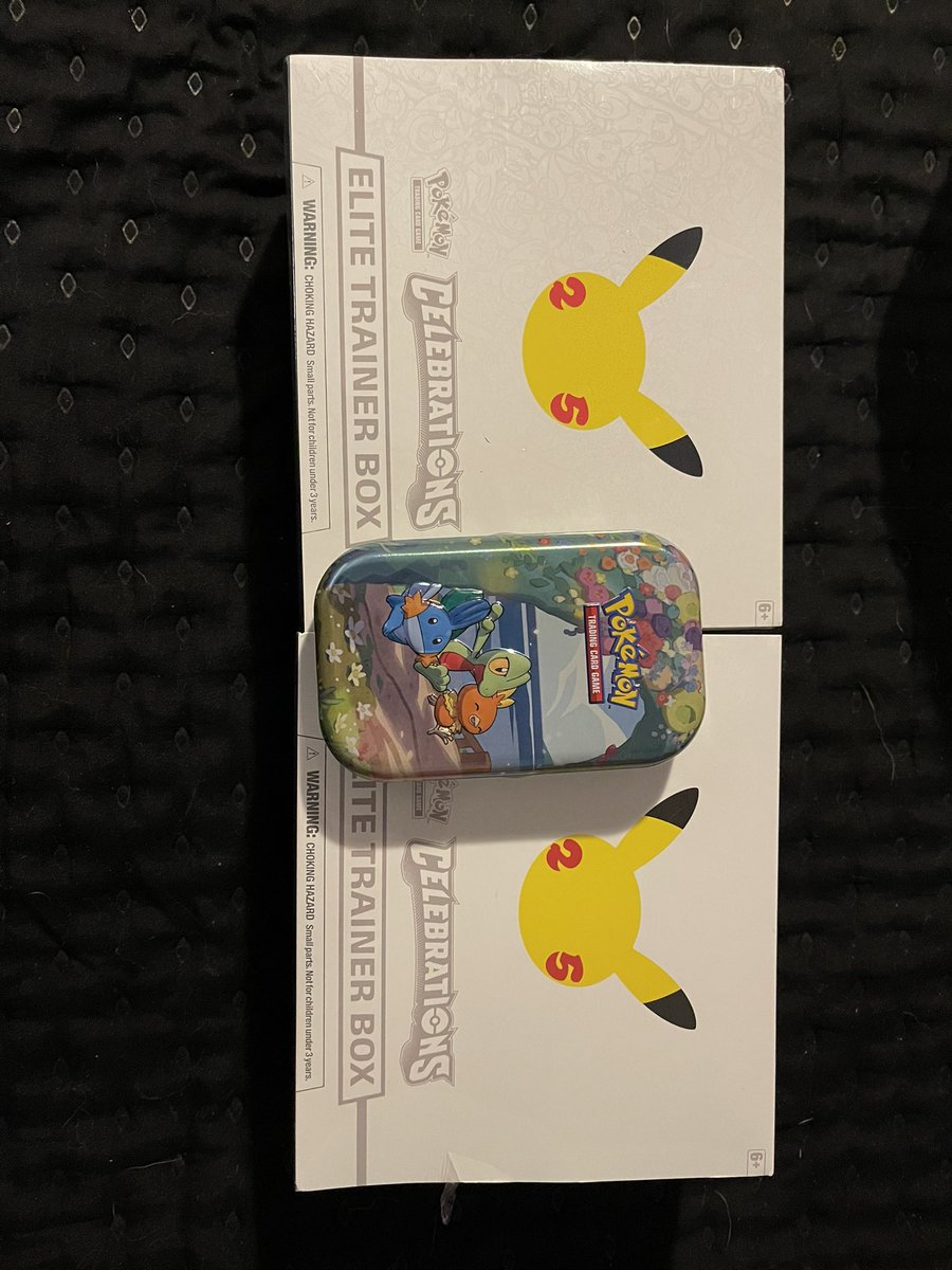 ChicNerd2's tweet photo. Look what we got! #Pokemon #TCG #PokemonCelebrations https://t.co/Mk9zBDwanh