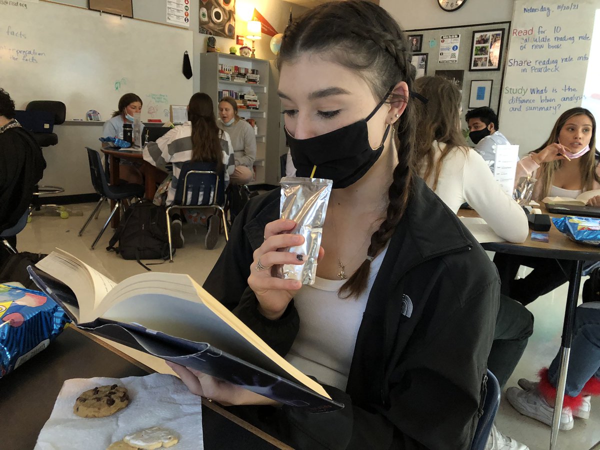 lewisphs's tweet photo. Richardson Reads: The only day I love as much as pajama day!! #A225Reads #RISDGreatness #cookies&amp;juice https://t.co/bqhngPK9kt