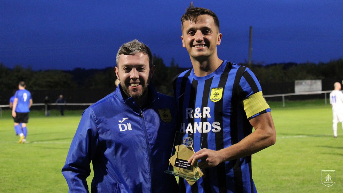 petermannwriter's tweet photo. #WeekendRead - 300 and counting for @theofficialnl #SecondDivision side, @RACAFC1970 captain, @CalTurnbull - I caught up with him after reaching that milestone for a chat, read more via  https://t.co/HgS02KZbJ1 #nonleague #captain #300notout https://t.co/c0r0jq8BKO