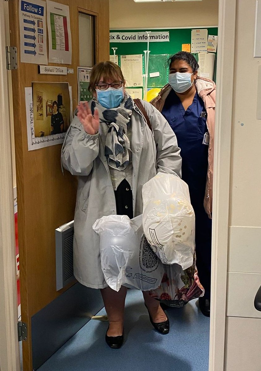 @NoraKerigan <a href="/markbrady37/">mark brady</a> <a href="/SarahC_RN/">Sarah Morrison RN</a> @HowlesJohn <a href="/rachel_sansbury/">Rachel Sansbury</a> Happy retirement Diane Till.  The calmest, take everything in your stride ward manager I have ever met.  You will be truly missed 😢 39 years service to the NHS!  Thank you 😊 💓