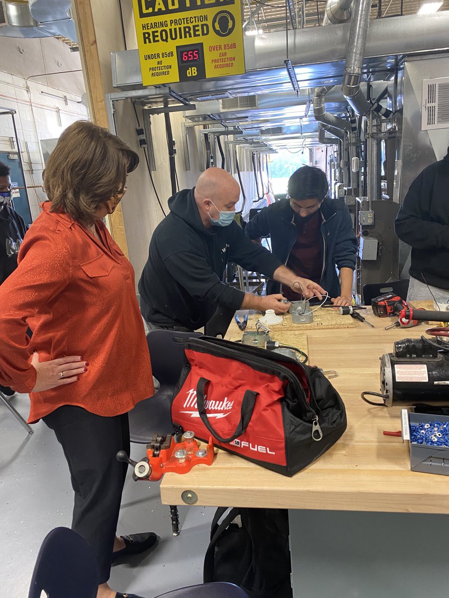 Today is a Great Day to be a Cougar!! Special thanks to ⁦<a href="/MorroneColleen/">Colleen Morrone</a>⁩ &amp; ⁦<a href="/LeftyLeahB/">Leah B. Williams</a>⁩ from ⁦<a href="/goodwillde/">Goodwill of Delaware</a>⁩ for being ⁦<a href="/delcastle_ths/">Delcastle Technical High School</a>⁩ Principals for the Day. Excellent work! #netde #NCCVTWORKS