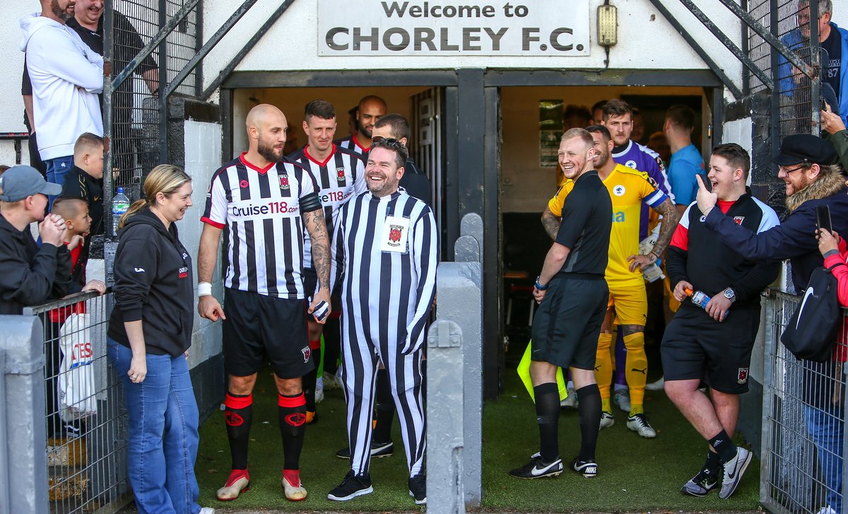 StefWillo's tweet photo. Possibly the best mascot pic ever....stag do's!! https://t.co/q6DfJNXxfG