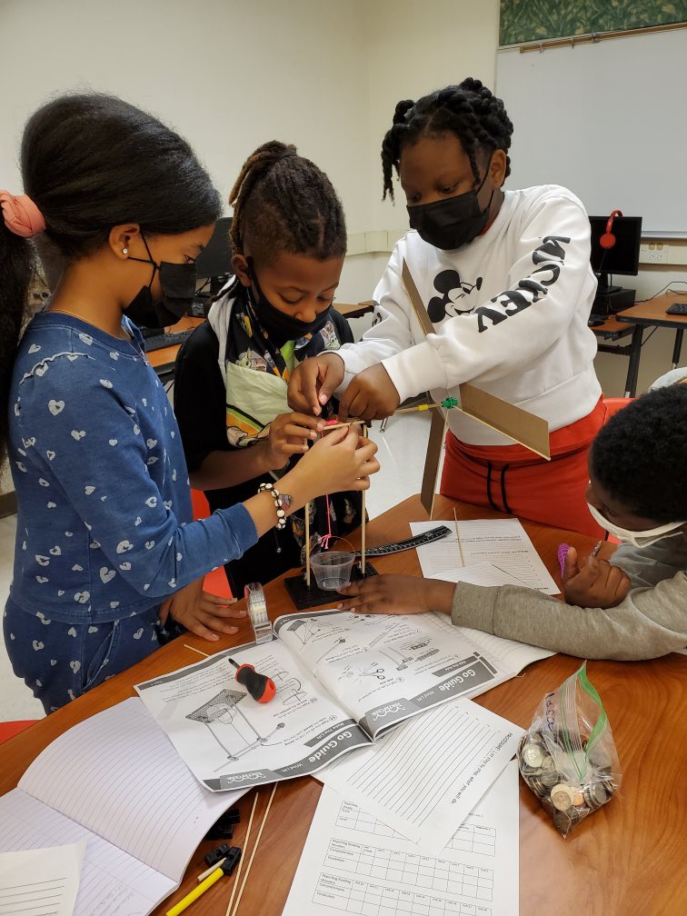 Arch_CreekElem's tweet photo. Fifth Grade STEM Friday: “How can we use wind energy to generate a change in motion?” Students used materials to build and design wind lifts while selecting a 45 or 90 degree angle for their blade designs. @MDCPSSTEAM @MDCPSNorth #STEMFridays https://t.co/3Or9tGxl3f