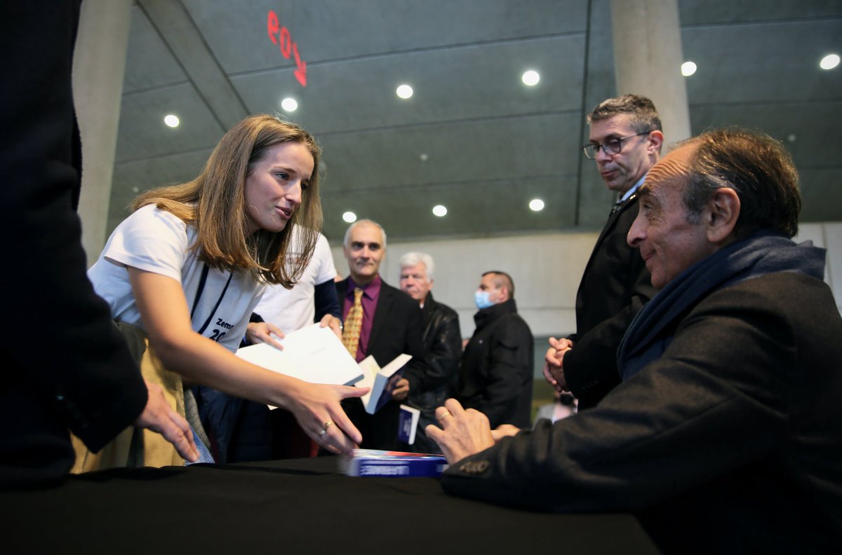 ZemmourEric's tweet image. Merci aux Rouennais ! 
#Rouen #CroiséeDesChemins