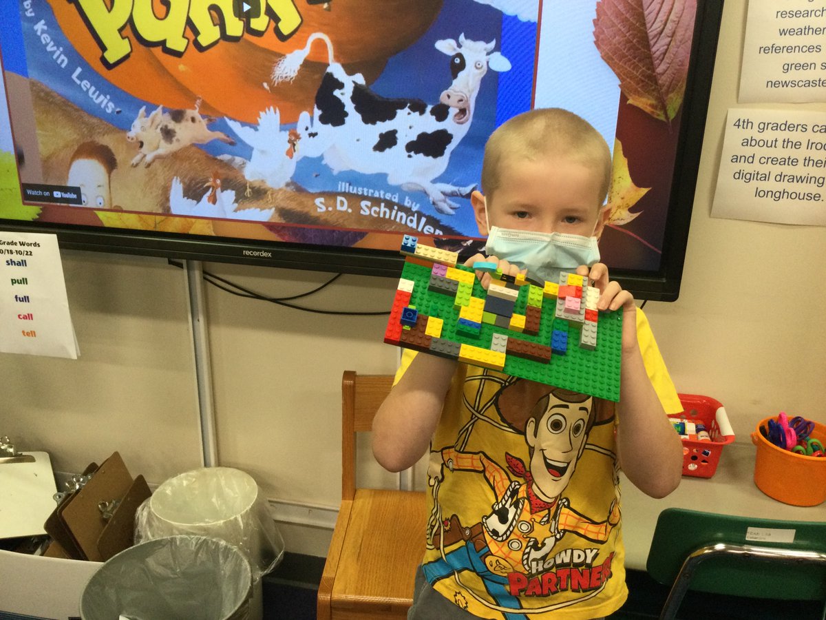 JkLibrarian's tweet photo. Second graders did a great job making lego mazes for their own runaway pumpkins after reading the book, The Runaway Pumpkin!  @BataviaJK #JKWay https://t.co/RLjnjhCWdQ
