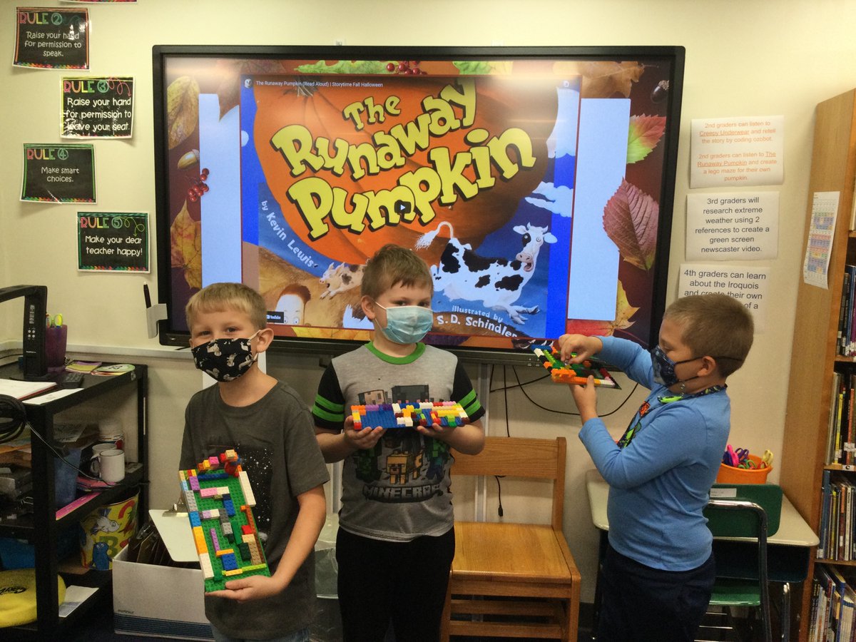 JkLibrarian's tweet photo. Second graders did a great job making lego mazes for their own runaway pumpkins after reading the book, The Runaway Pumpkin!  @BataviaJK #JKWay https://t.co/RLjnjhCWdQ