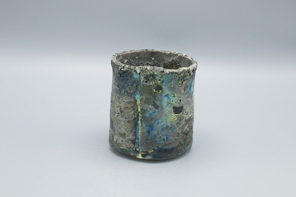 ArtyKellie's tweet photo. New to the online gallery: six stunning new works from Paul Wearing. These porcelain cylinders embrace imperfection and allow the materials to express themselves through their interactions. Shop Paul’s collection here: https://t.co/OSHAmY4BCl. #ceramics #ceramiclover https://t.co/UWy63XIbUV