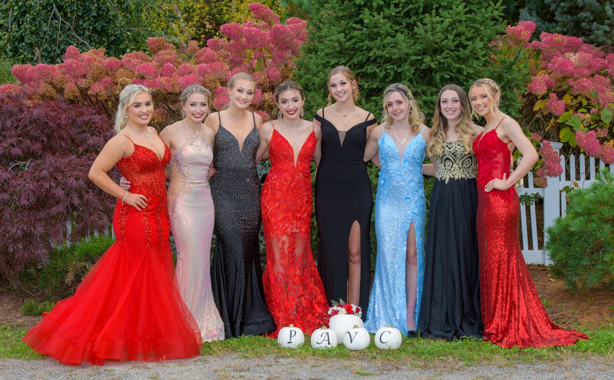 JimRobidoux1's tweet photo. Some of my favorite Astros on their way to the prom ❤️🖤 #PAVC https://t.co/2XuwWFl47R