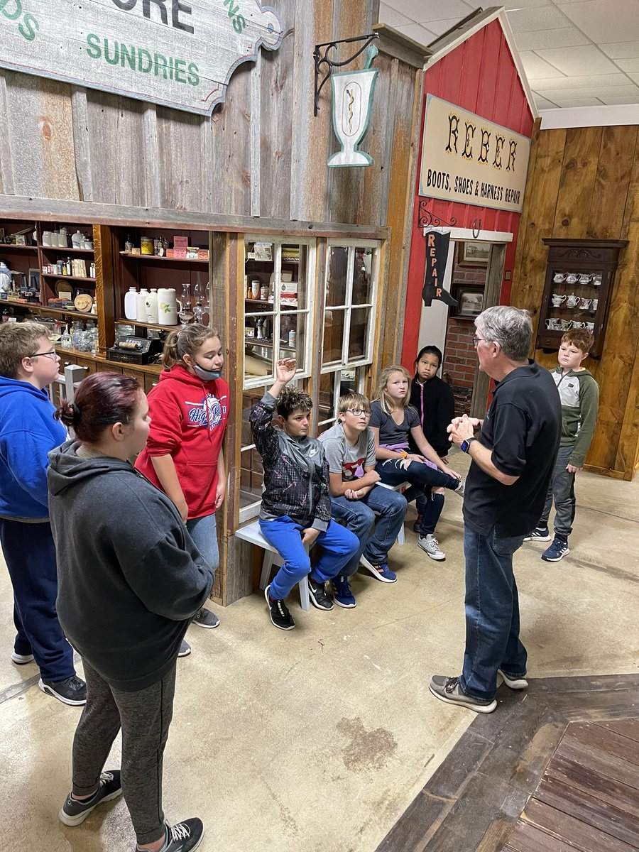 lhedrick_laura's tweet photo. Lots of fun had today in Aurora! #hpcstorm #mykidsrock #funtobehad https://t.co/ZQGnSbIB94