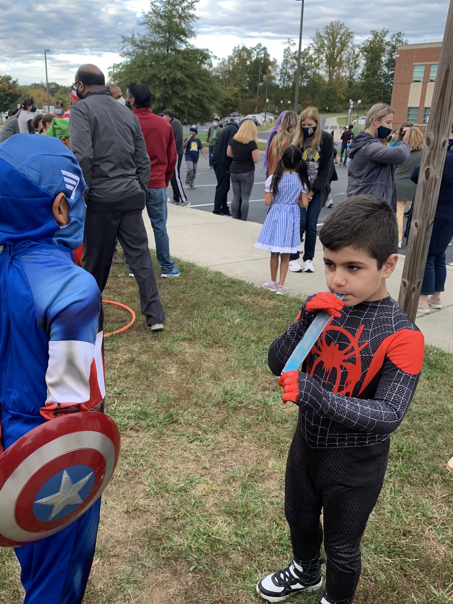 Fall Fest Fun 😃 <a href="/PtoRlc/">Rosa Lee Carter PTO</a> <a href="/RLCPrincipal/">Diane Insari</a>