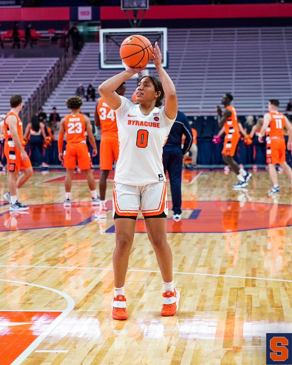 CuseWBB's tweet photo. Back in the Dome for Orange Tipoff! https://t.co/uCX9VRcqgB