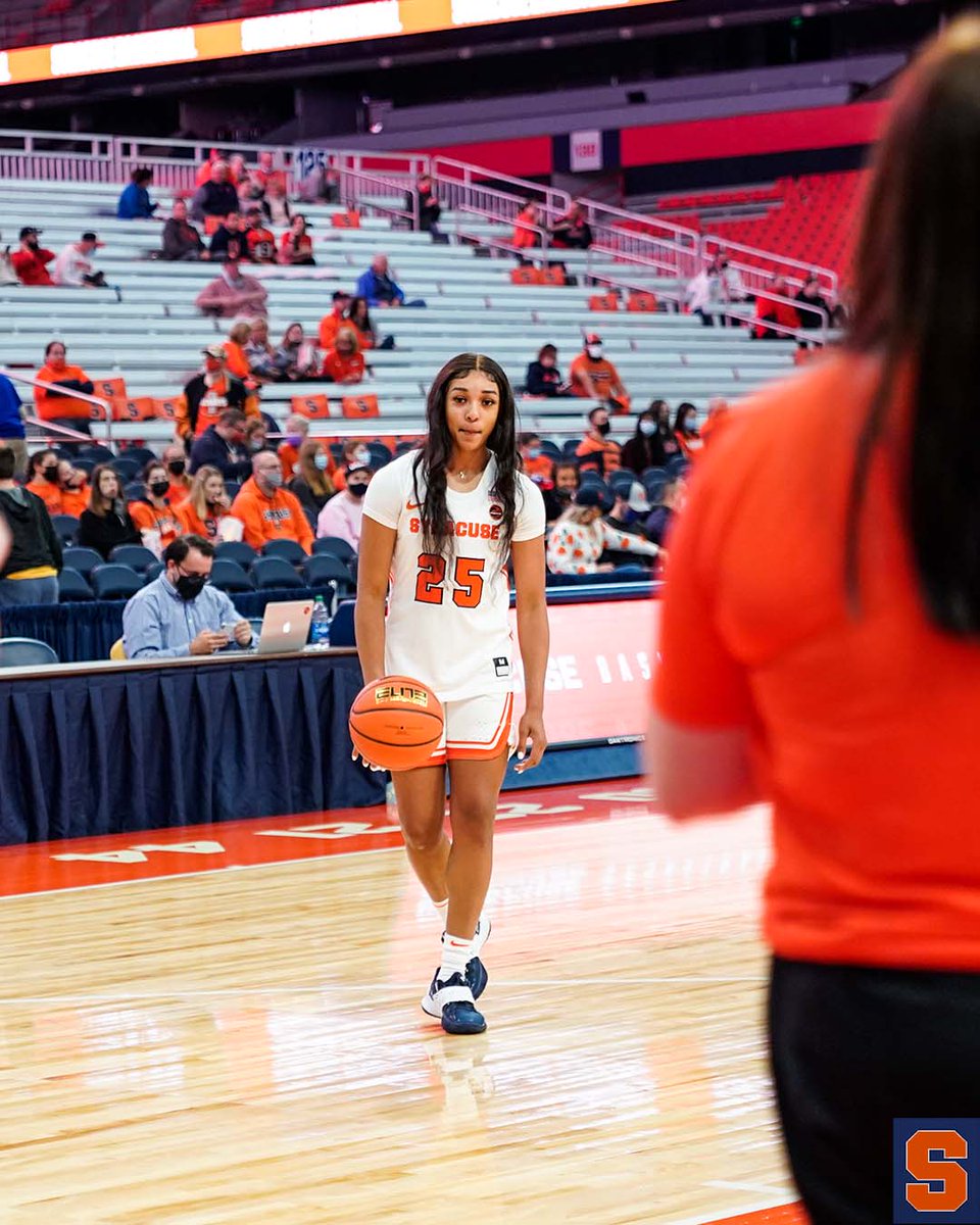 CuseWBB's tweet photo. Back in the Dome for Orange Tipoff! https://t.co/uCX9VRcqgB