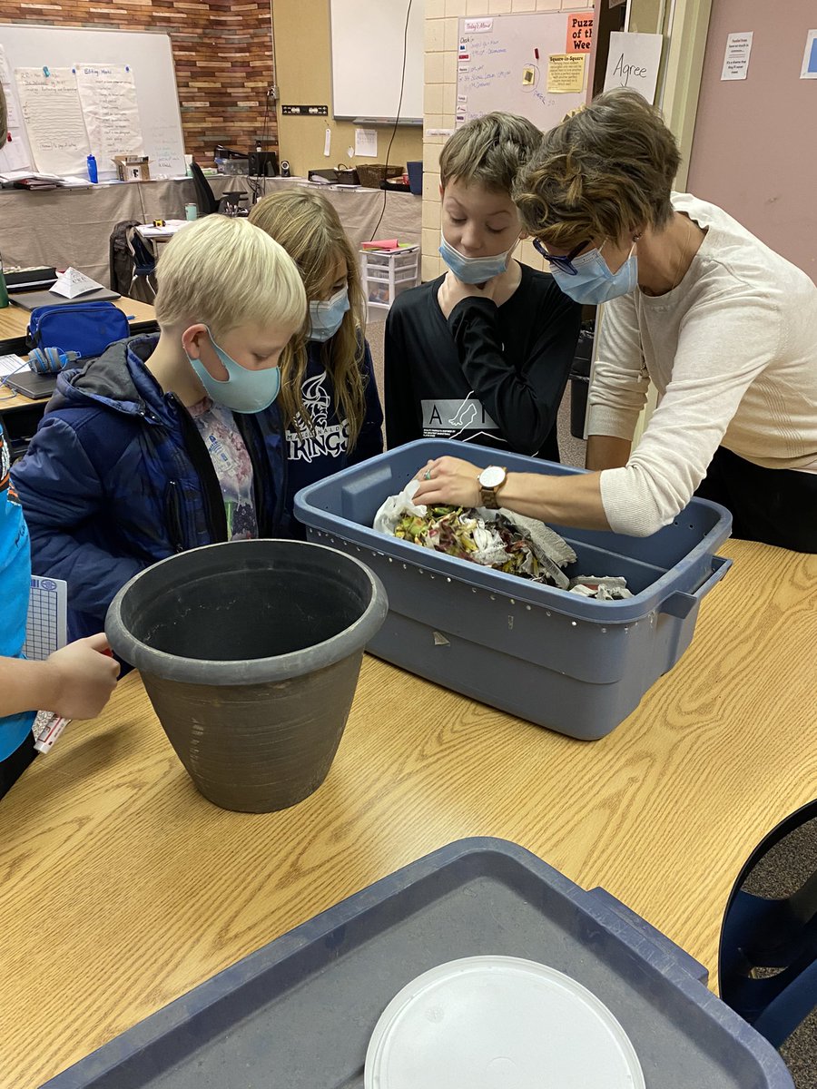ShawnaMDavis9's tweet photo. That is a wrap for Education Week 2021. Jane Goodall Zoom, Take Me Outside Day, Mystery Readers, Breakfast in a Bag, Learning about Composting and Decomposing, Making Nesting Balls, Reading Buddies…
#TakeMeOutsideDay 
#educationweek2021
#somuchlearning
#somuchmuch https://t.co/W4zy9sDLND