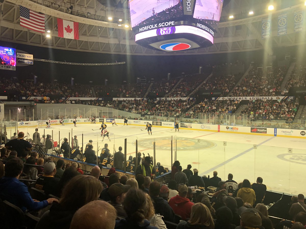 VaSportsHoF's tweet photo. For the first time in 600 days it’s a #PuckNight in Hampton Roads! @NorfolkAdmirals @WTDriscollIV @KatieCollettTV https://t.co/pEn4Z71UIe