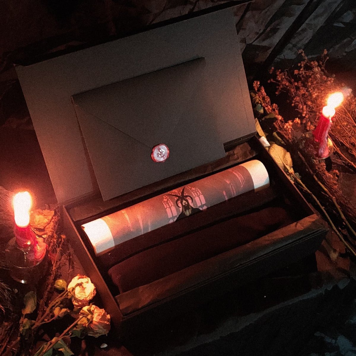 slutfocate's tweet photo. Pre Order for Bundle Box is out now
https://t.co/6C16Vqd9JN https://t.co/nnQ0WFkm9O