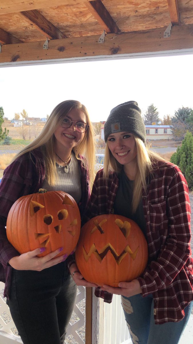 haileyberg02's tweet photo. happy spooky szn 🎃👻🧡 https://t.co/7h5kaHHHMv