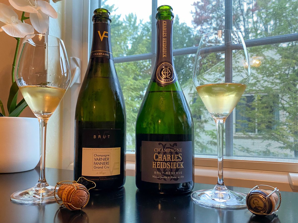 Bec_ofallTrades's tweet photo. Happy #globalchampagneday ! 🍾🥂

#cheers #wine #Champagne #popfizzclink https://t.co/69gPW3uwAx