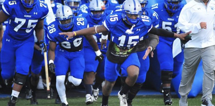 SavionMoore5's tweet photo. After a great conversation with @CoachMcEntire91 am I extremely blessed to have received my first official offer From the GlenVille State Pioneers I would like to think My Mom coach Jones, @Mike_Priv51 @dyrri_mccain @CoachTev79 🙏🏾  #gopioneers ⚪️🔵 #BleedBlue https://t.co/GzGQfjr8fp