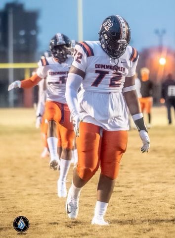 SavionMoore5's tweet photo. After a great conversation with @CoachMcEntire91 am I extremely blessed to have received my first official offer From the GlenVille State Pioneers I would like to think My Mom coach Jones, @Mike_Priv51 @dyrri_mccain @CoachTev79 🙏🏾  #gopioneers ⚪️🔵 #BleedBlue https://t.co/GzGQfjr8fp