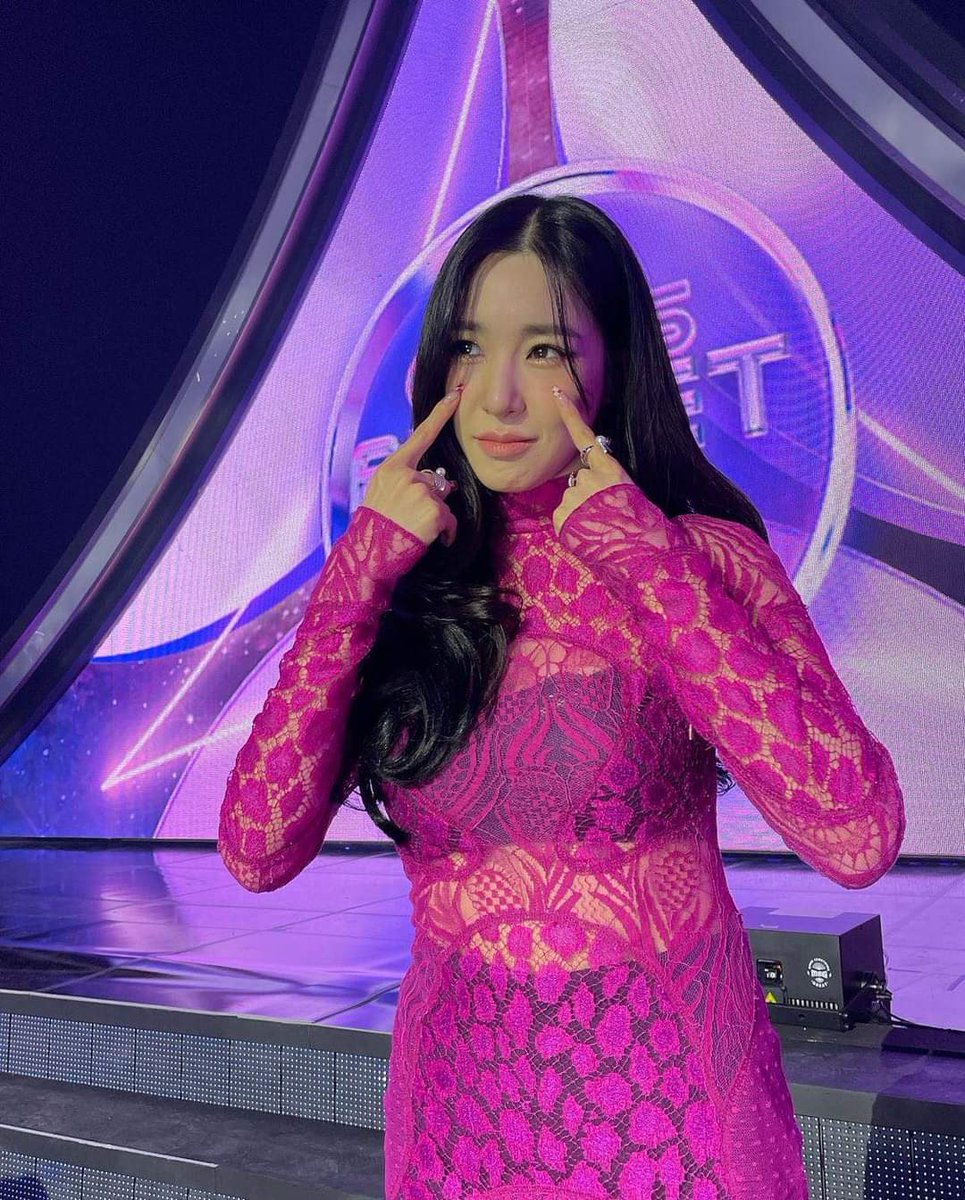 StayfanyTH's tweet photo. 2021.10.22 Tiffany Young’s ig : congratulations #KEP1ER 💜

&amp; to all 90 angels for sharing your beautiful hearts &amp; voices to the world. honored to witness your journey &amp; grow with you. 🪐✨ [3/4]

🔗 https://t.co/OJ6KVtcVWH

#TiffanyYoung #KPOPMaster #GirlsPlanet999 https://t.co/ahGdSx6YoI