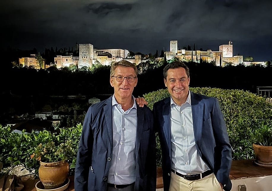 Hay pocas ciudades en el mundo tan bonitas para acabar la jornada. ¡La Alhambra está espectacular!

Buenas noches desde Granada.