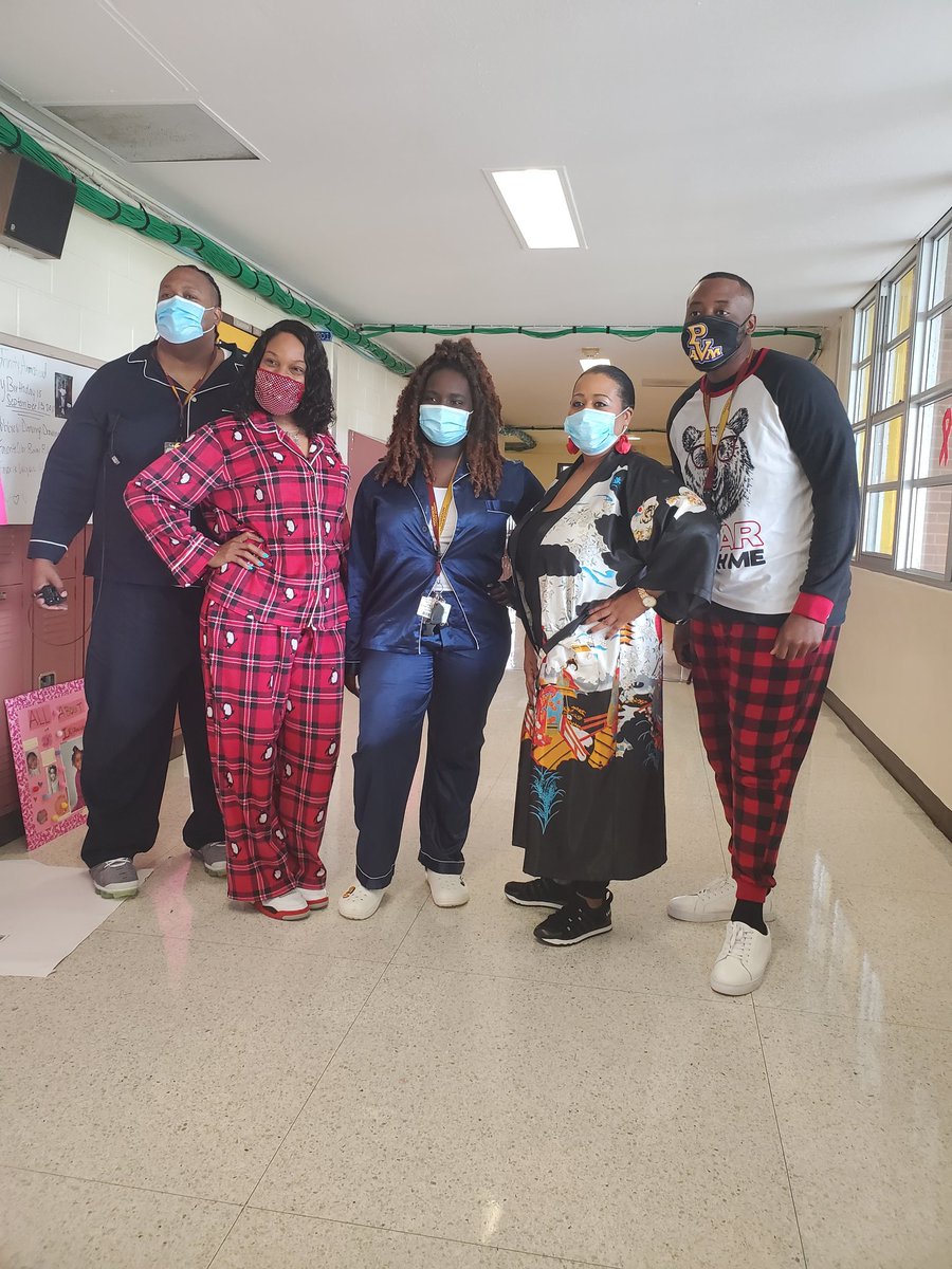 Celebrating  Spirit Week in a relaxing way. Happy Pajama Day <a href="/WoodsonESHISD/">Woodson Leadership Academy</a> 
<a href="/MsTierraHarris1/">Ms. Harris🍎</a> <a href="/kebecat/">kecia mitchell</a> <a href="/mcknight_mikell/">Mikell McKnight</a>