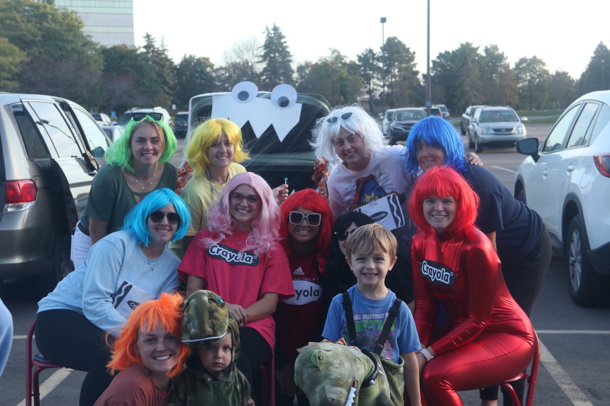 detroittitans's tweet photo. Titans Provide Smiles At Trick Or Treat Event #DetroitsCollegeTeam 

🔗 https://t.co/GI3f41HFm7 https://t.co/oIAF4zMcX4