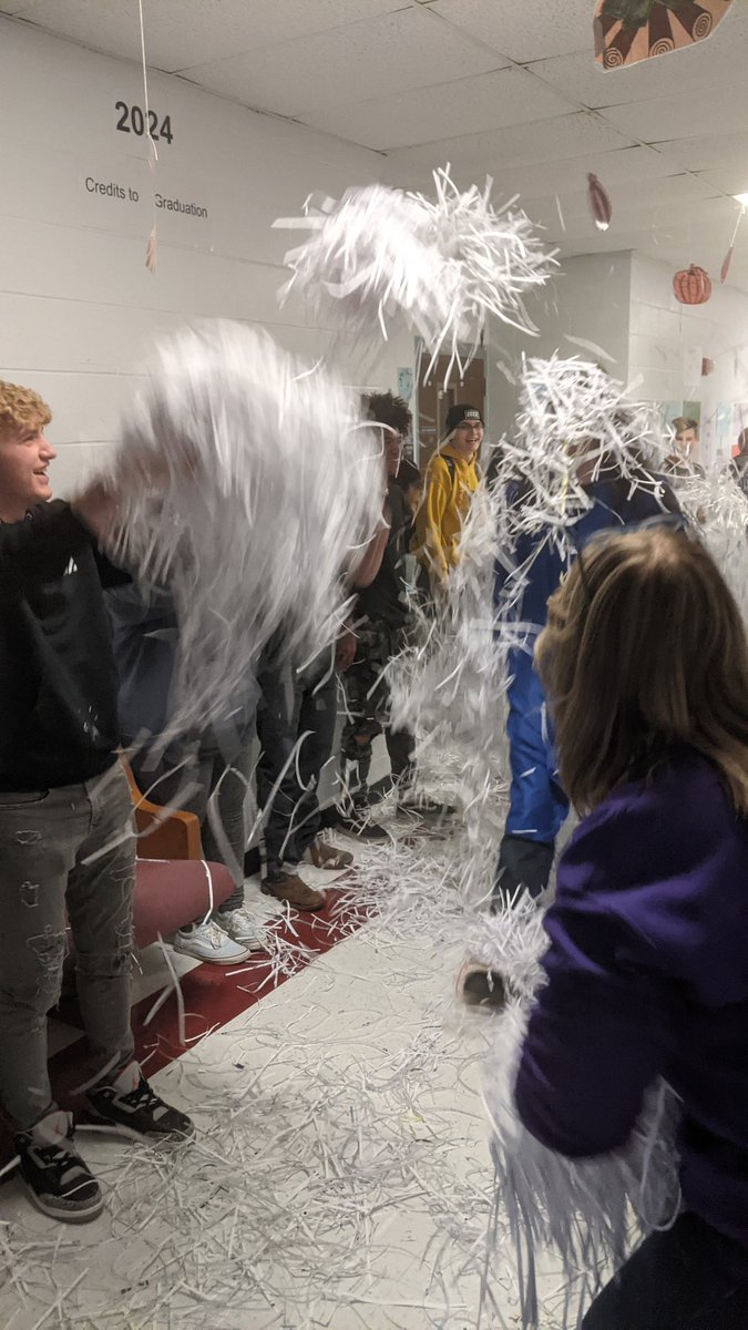nhs_dotson's tweet photo. Hard to see them walk under all the confetti, but CONGRATS to our Q1 Pride Academy graduates! Thanks for inviting me to come watch a cool way to end Q1! #weareoneNW https://t.co/cVhOjl7xzz