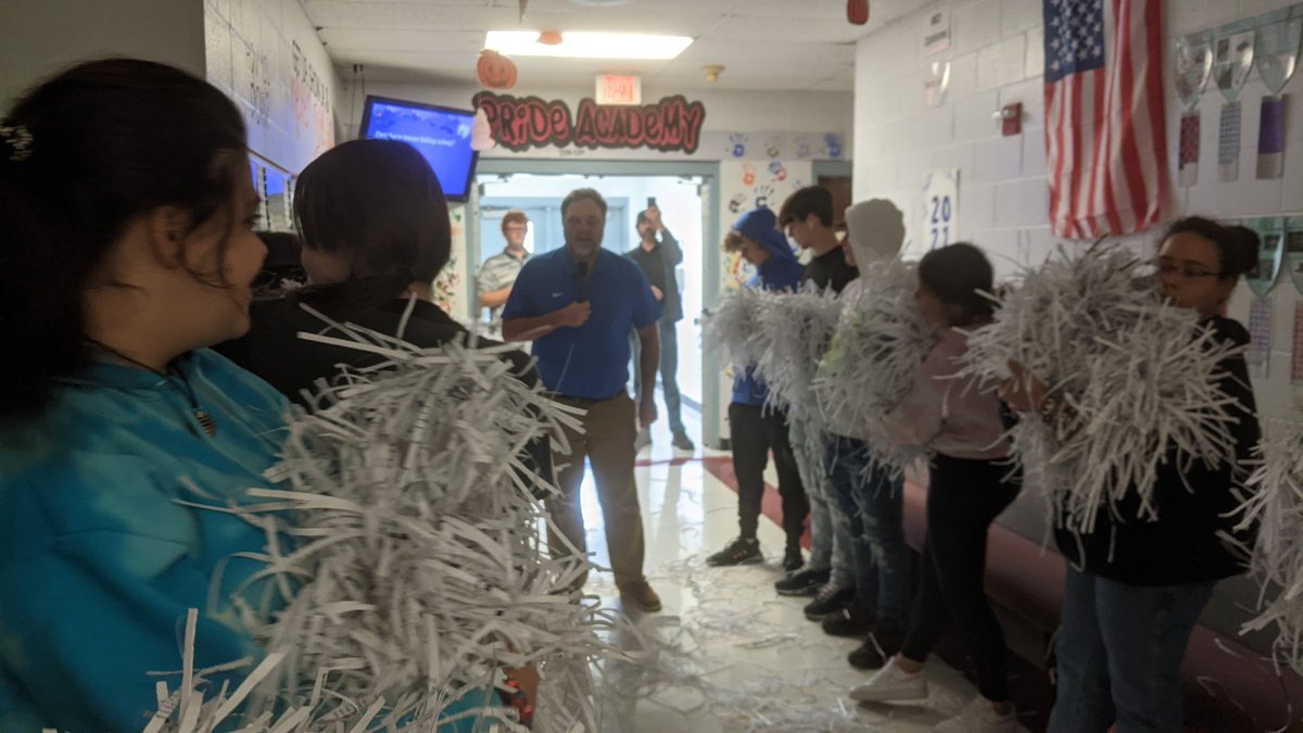 nhs_dotson's tweet photo. Hard to see them walk under all the confetti, but CONGRATS to our Q1 Pride Academy graduates! Thanks for inviting me to come watch a cool way to end Q1! #weareoneNW https://t.co/cVhOjl7xzz