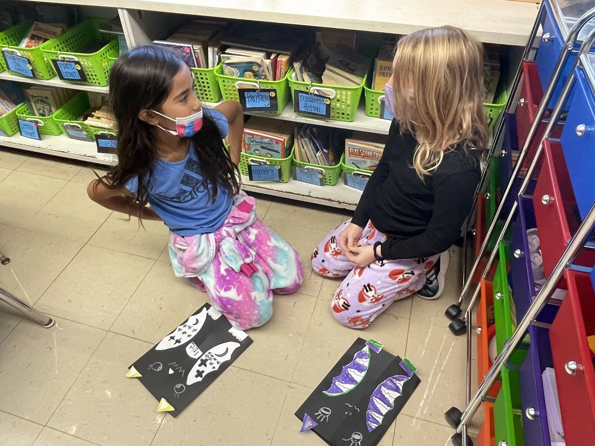 MrsRSthirdgrade's tweet photo. Today was our first celebration in Reading Workshop for the year. We made our book discussions spooky by creating “Batty Book Reviews” and then shared them with friends! Such a fun time summarizing and talking books with friends. Part 2 of our celebration continues on Monday! https://t.co/afU8vuf6UR