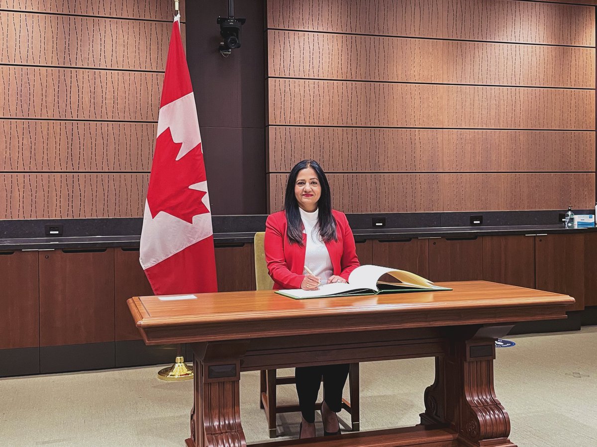 SoniaLiberal's tweet photo. Today, I was officially sworn in as your Member of Parliament for #BramptonSouth in the 44th Parliament.

It is an incredible honour and privilege to serve the people of Brampton South. There is a lot for us to do in this mandate and I am grateful for all your support. Thank you! https://t.co/P1DzFeisOv